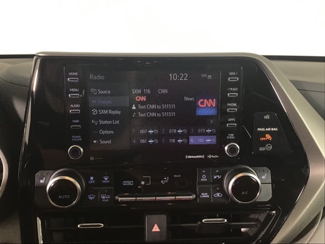 2021 Toyota Highlander XLE photo 17