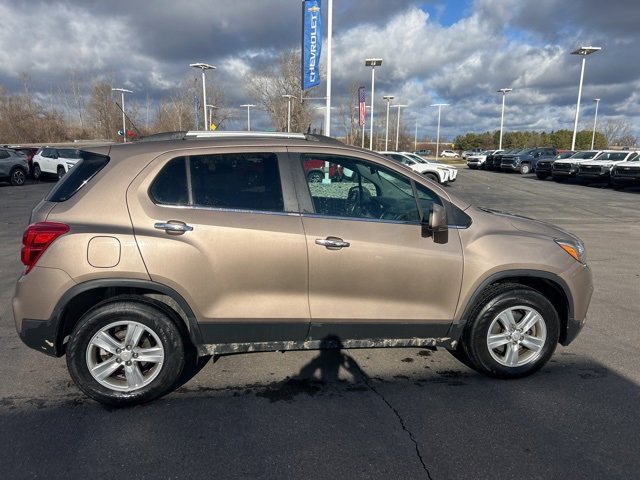2018 Chevrolet Trax LT photo 2
