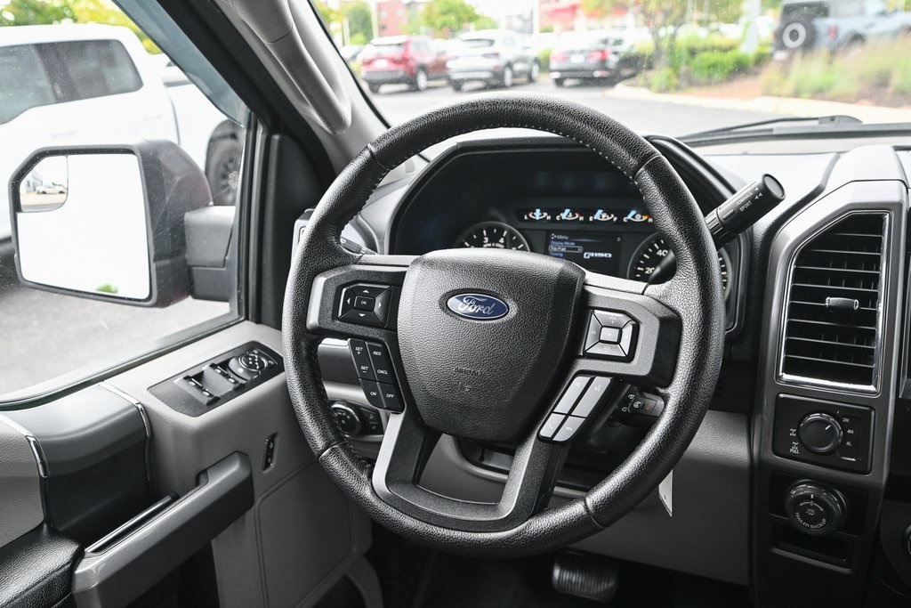2016 Ford F-150 XLT photo 27