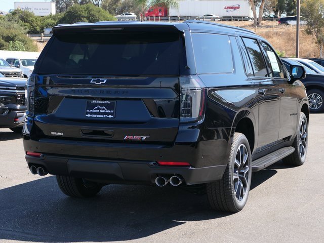 2026 Chevrolet Suburban RST photo 3