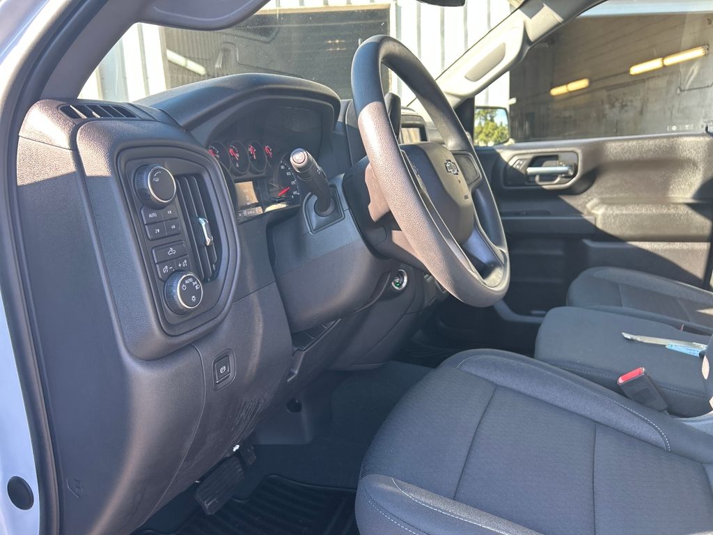 2024 Chevrolet Silverado 1500 Custom Trail Boss photo 11