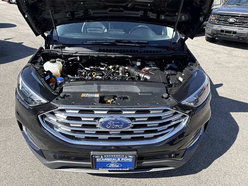 2022 Ford Edge SEL photo 25