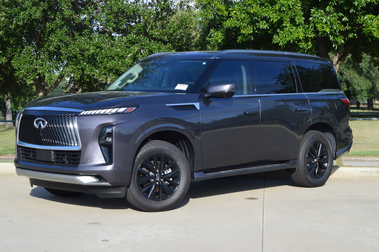 2025 INFINITI QX80 PURE