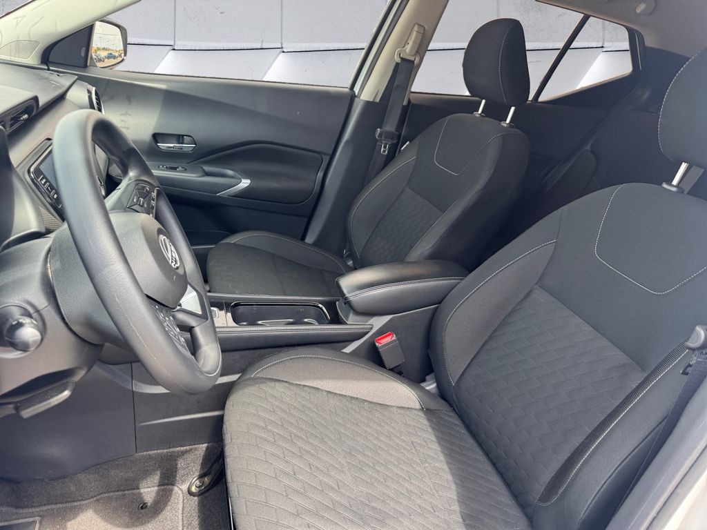 2024 Nissan Kicks SV photo 7