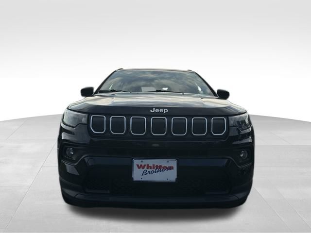2022 Jeep Compass Latitude Lux photo 13