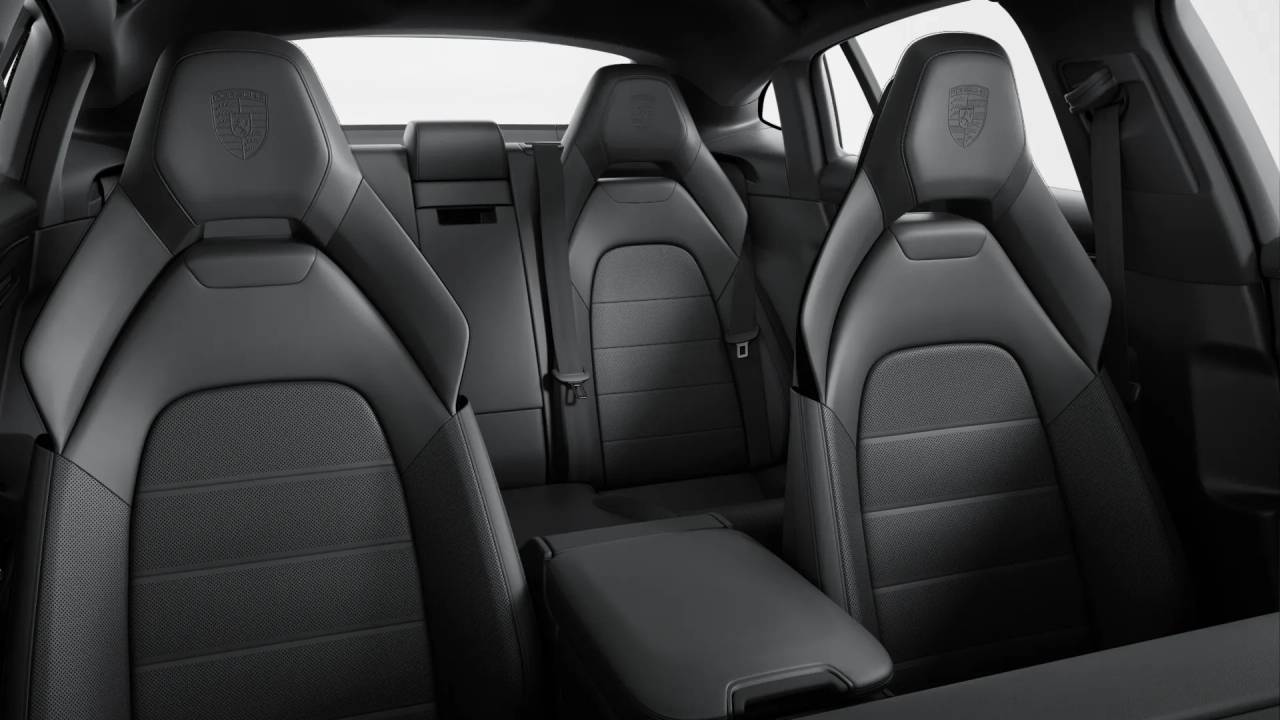 2026 Porsche Panamera 4 photo 10