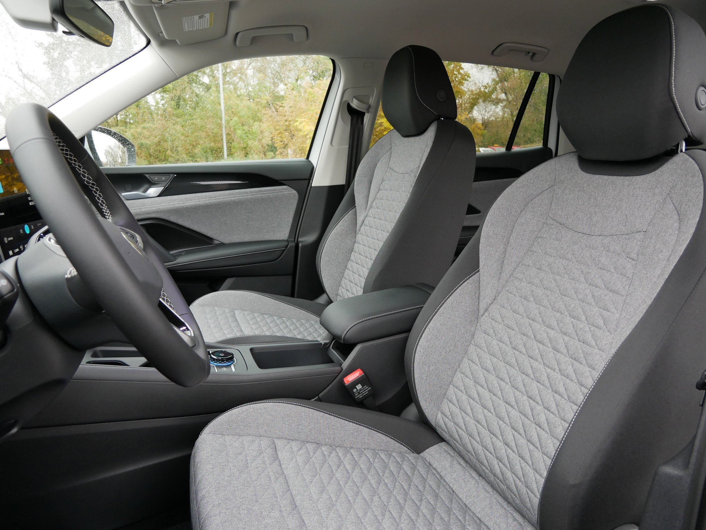 2026 Volkswagen Tiguan S photo 3