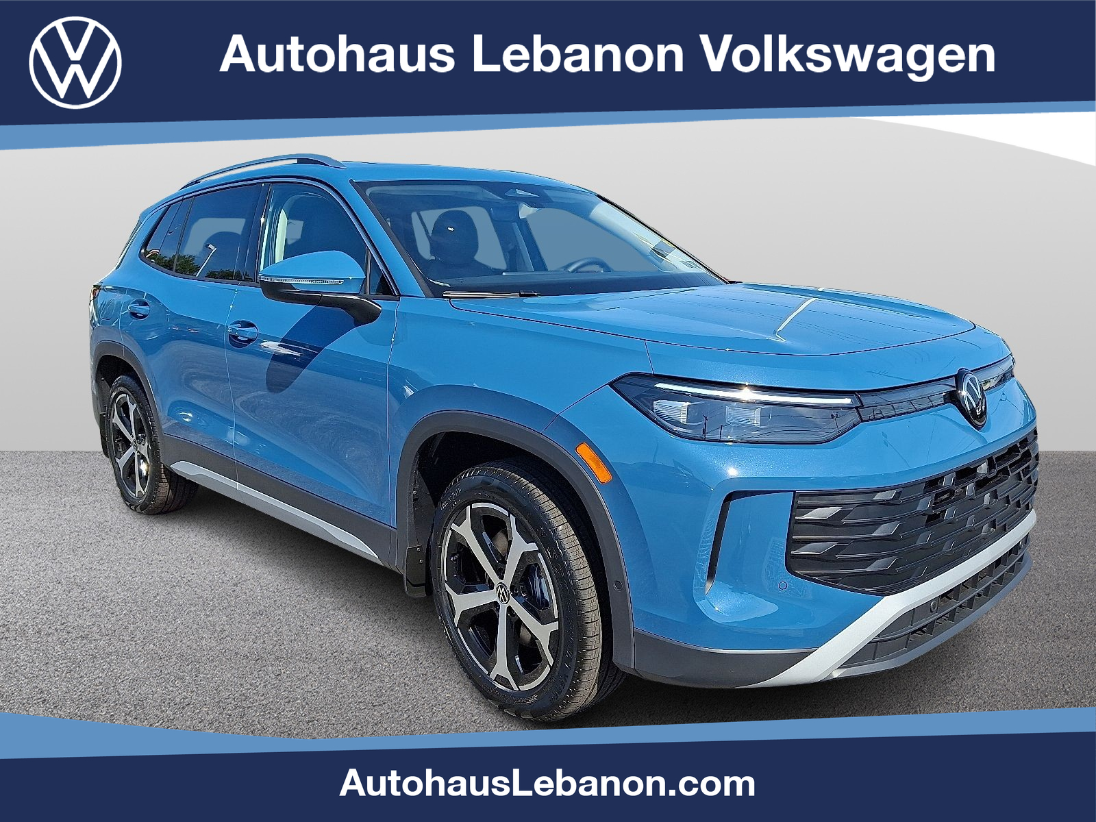 2025 Volkswagen Tiguan SE's photo