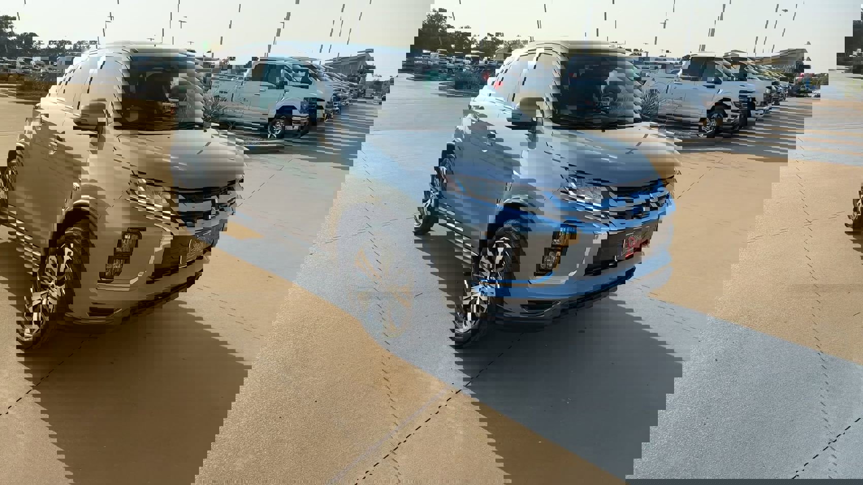 2024 Mitsubishi Outlander Sport SE photo 3