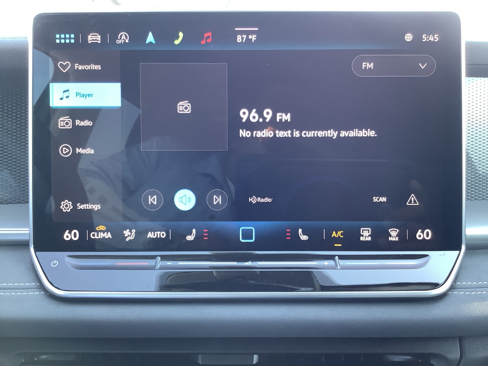 2025 Volkswagen Tiguan SE photo 17
