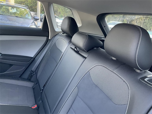 2022 Volkswagen Taos SE photo 8