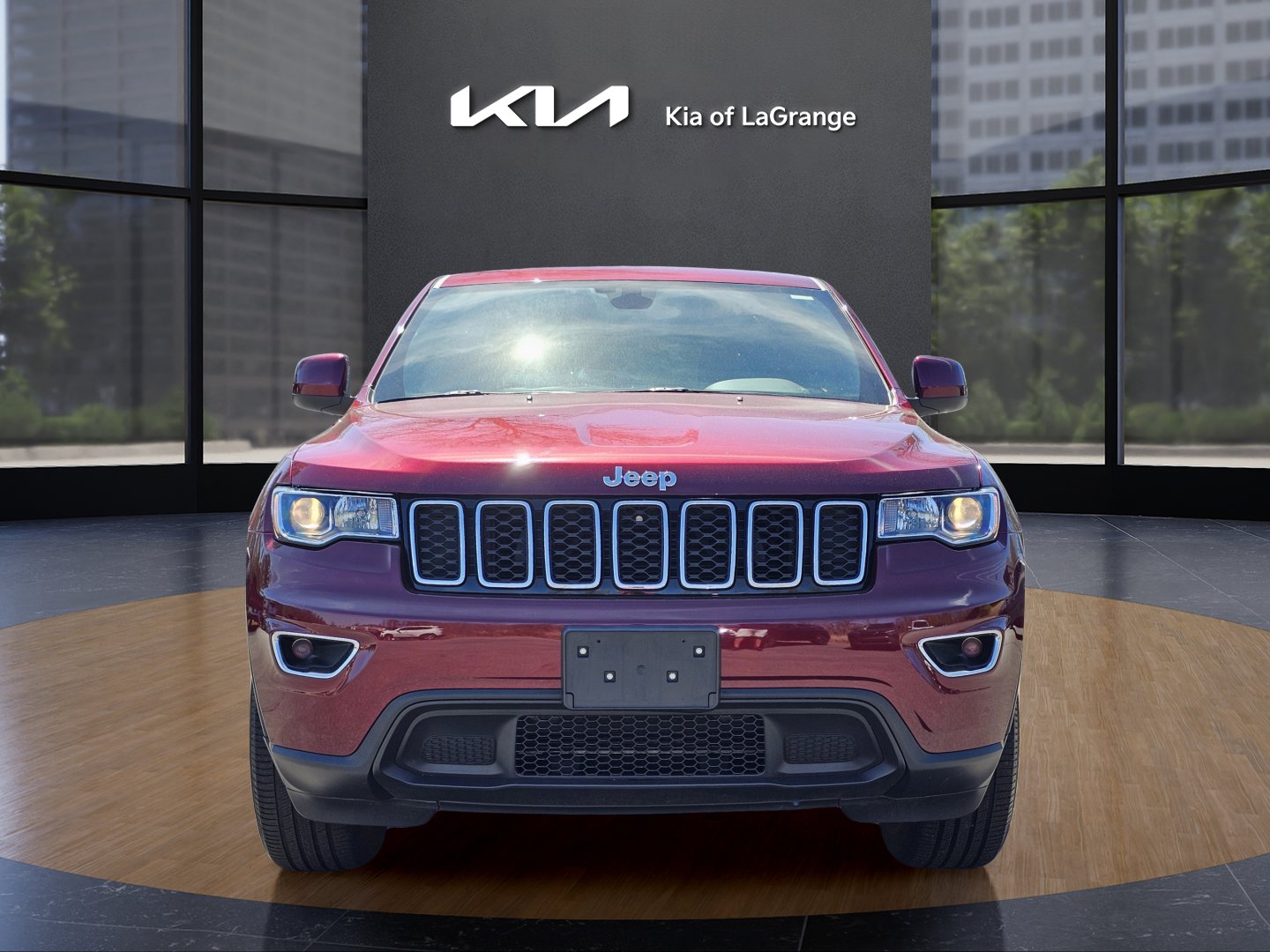 2022 Jeep Grand Cherokee Laredo E photo 2