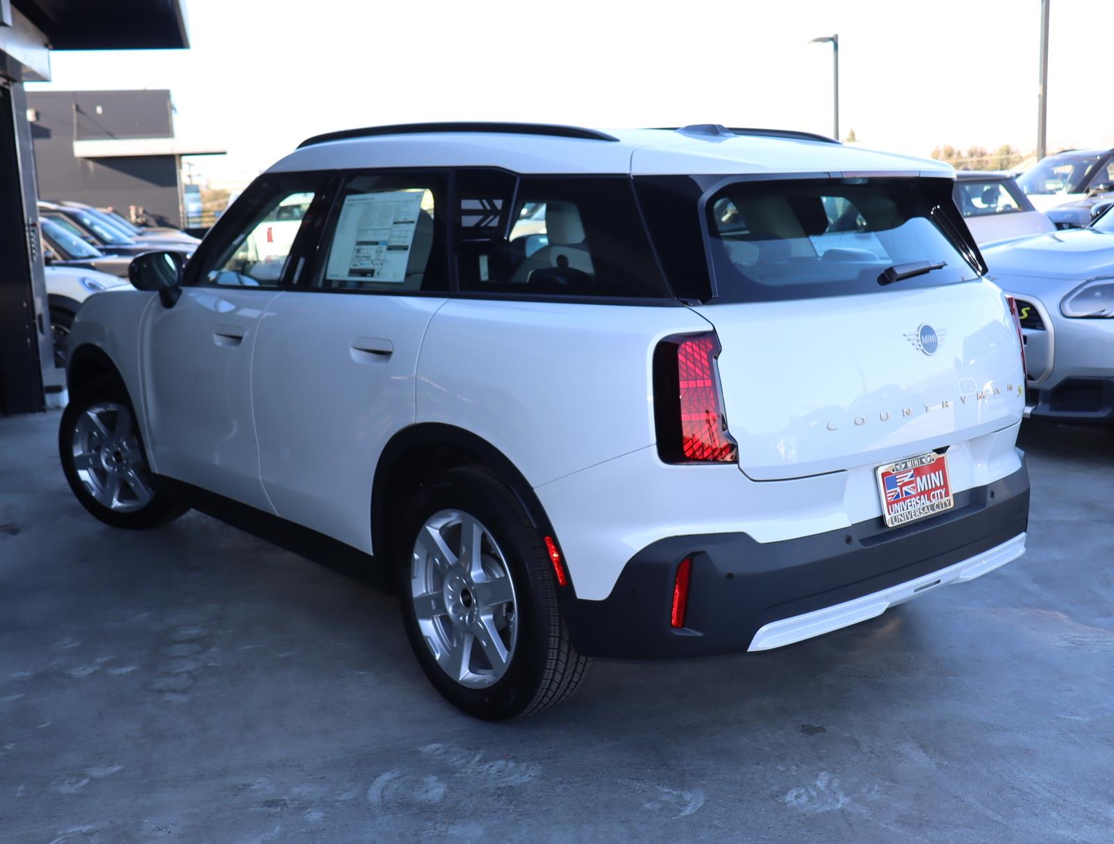 2025 Mini Countryman SE ALL4 Signature photo 2