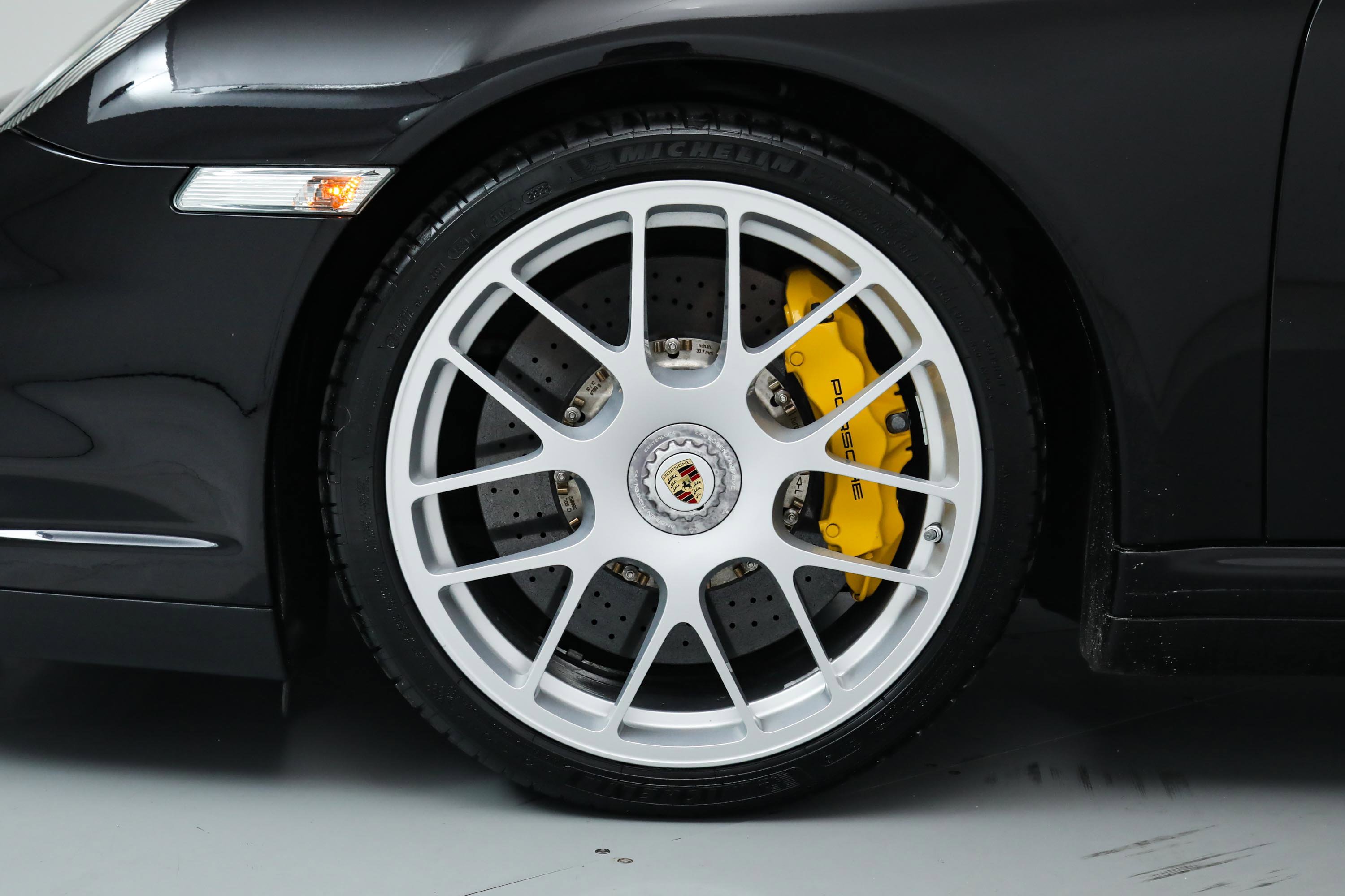 2012 Porsche 911 Turbo S photo 38