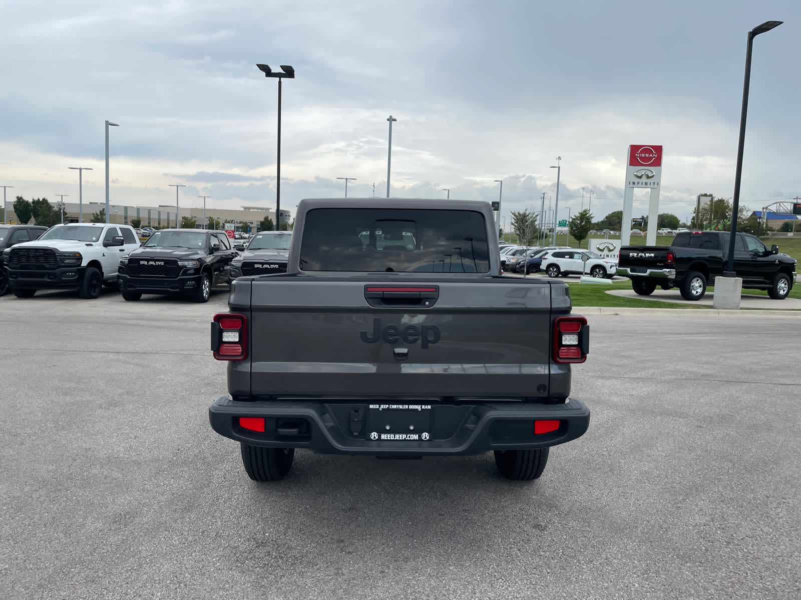 2025 Jeep Gladiator Sport S photo 8