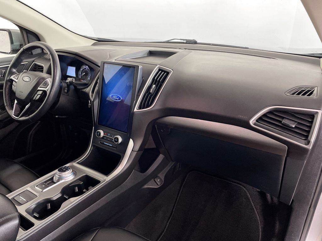 2023 Ford Edge SEL photo 26
