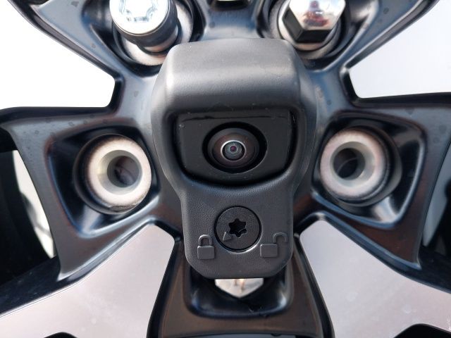 2025 Jeep Wrangler Rubicon photo 21