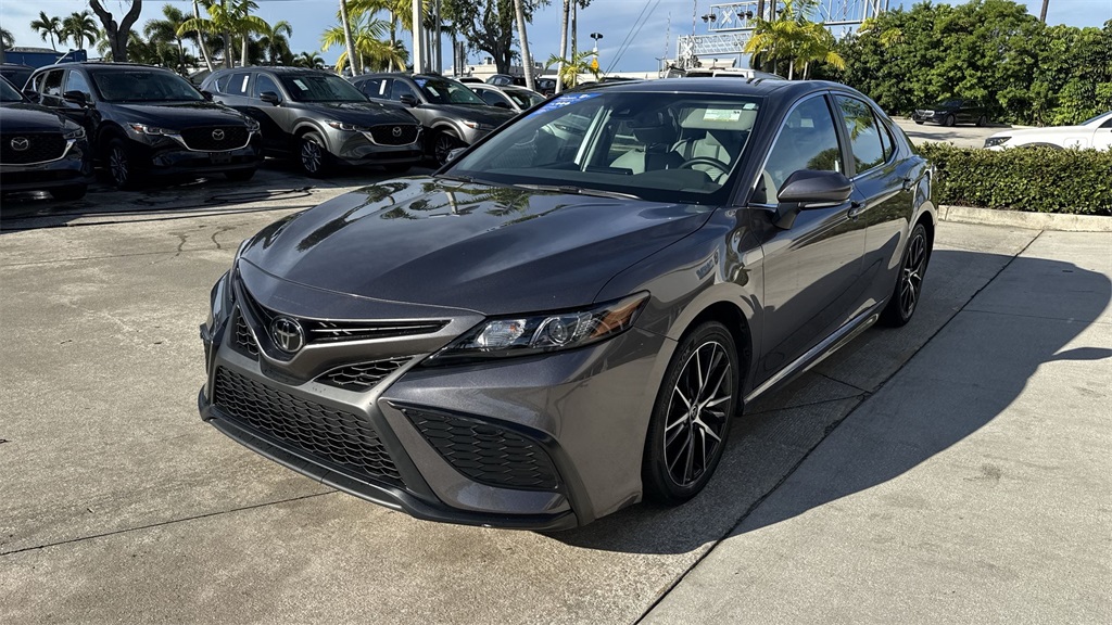 2023 Toyota Camry SE photo 8
