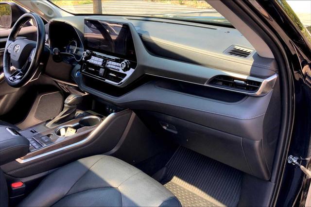 2021 Toyota Highlander Limited photo 18