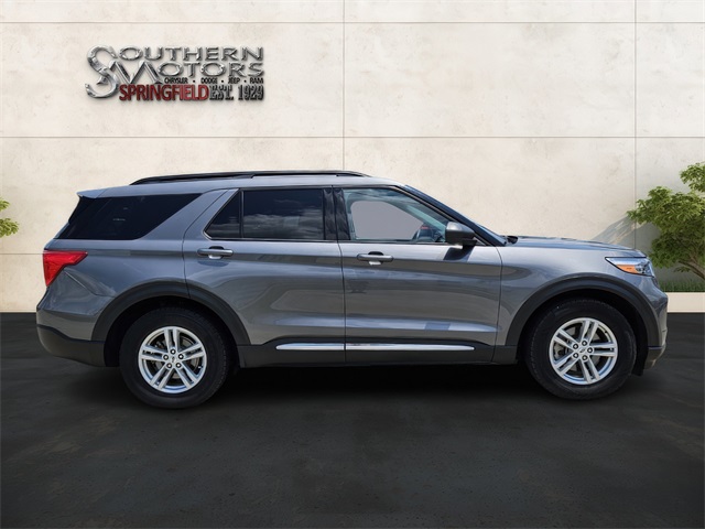 2023 Ford Explorer XLT photo 8