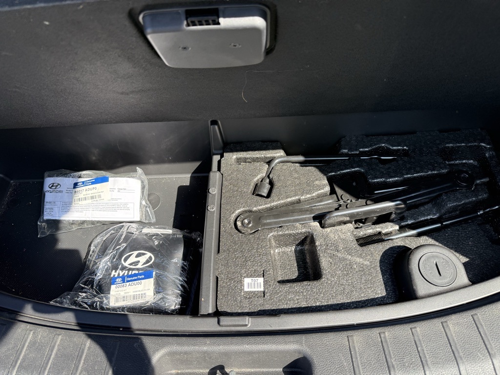 2017 Hyundai Santa Fe Limited photo 16