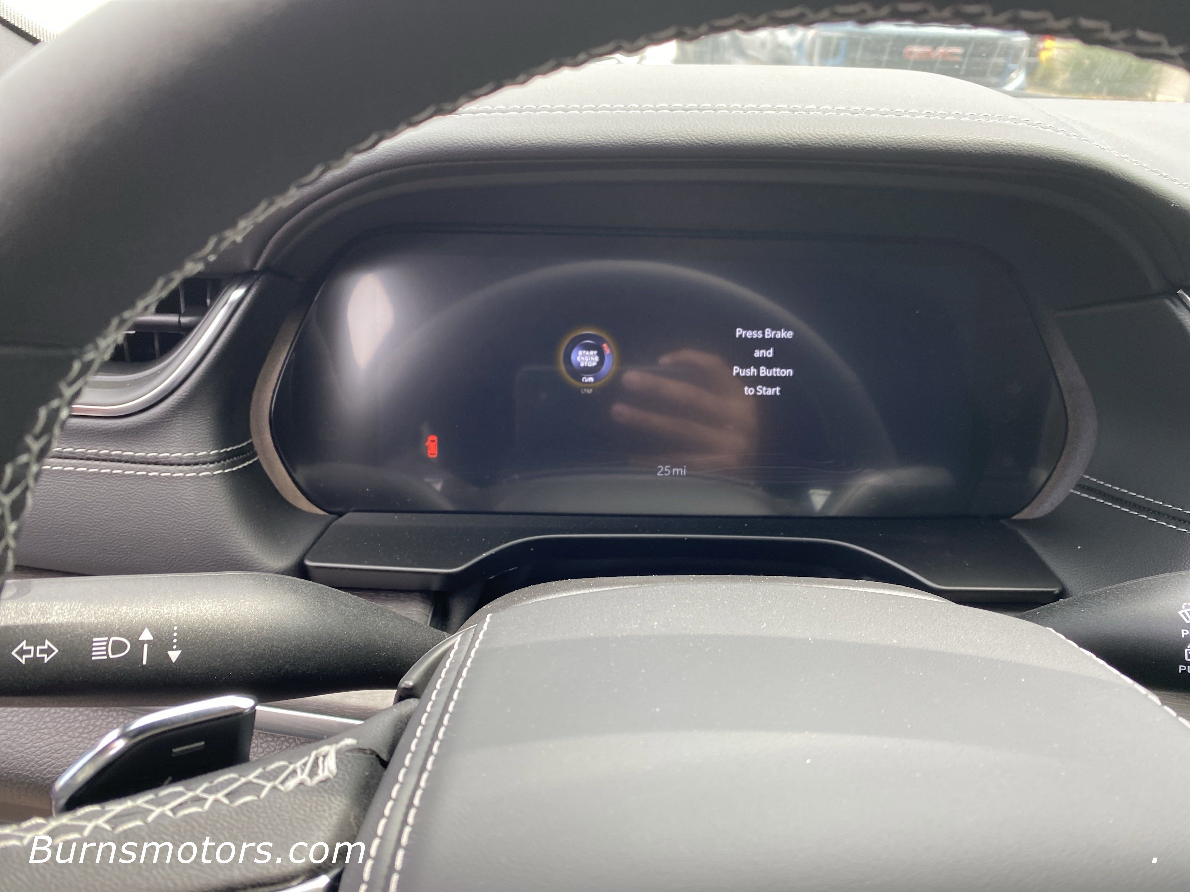 2025 Jeep Grand Cherokee Overland photo 4