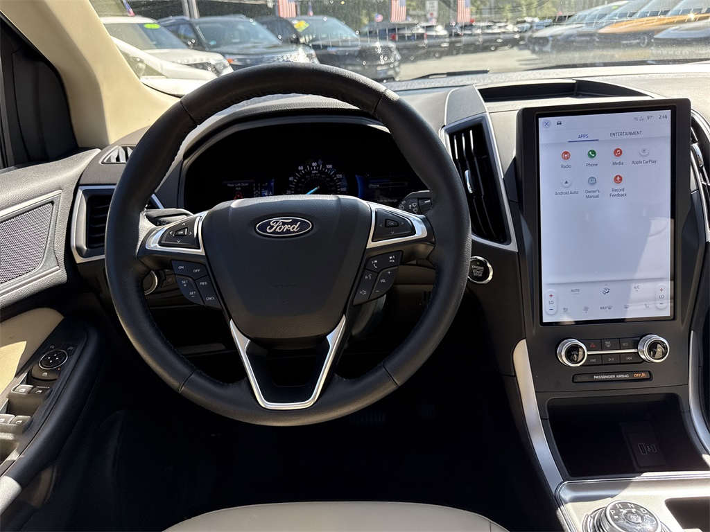 2022 Ford Edge SEL photo 22