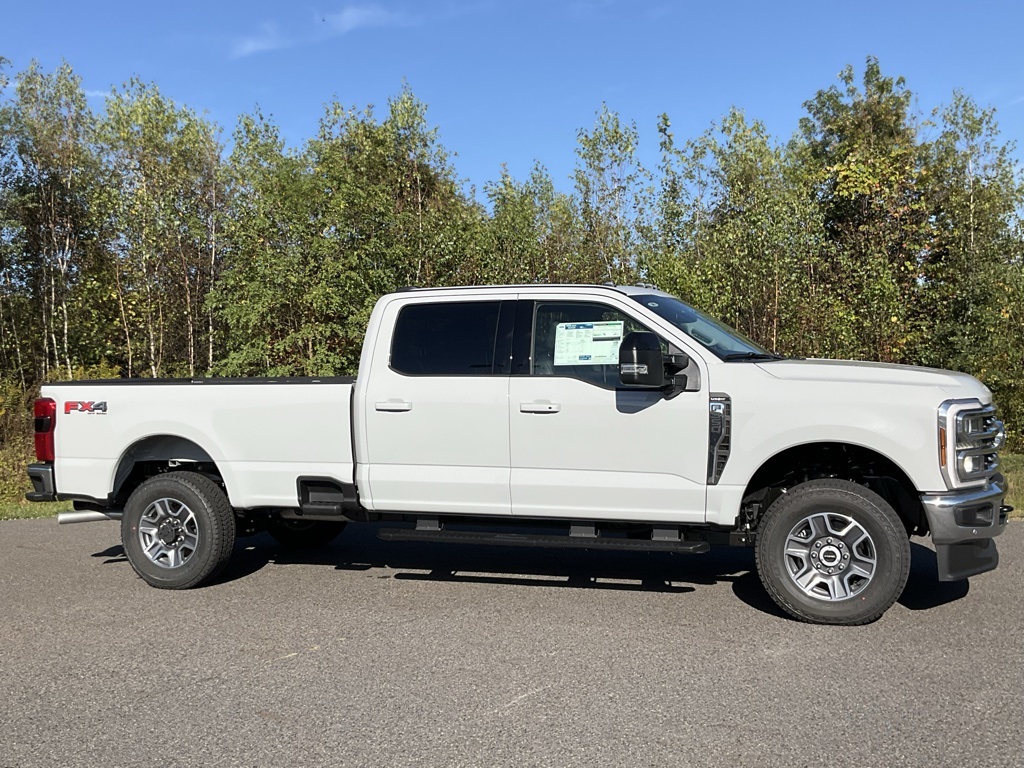2026 Ford F-350 Super Duty Lariat's photo