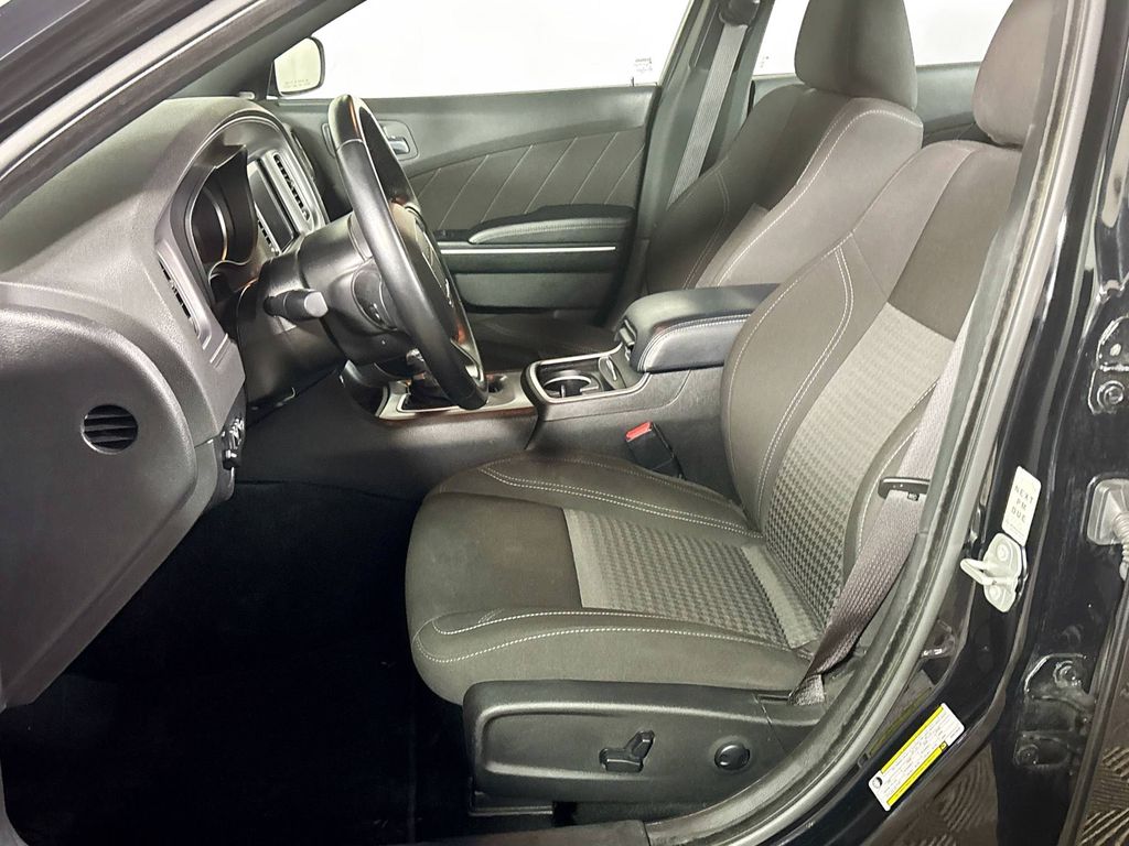 2023 Dodge Charger SXT photo 10