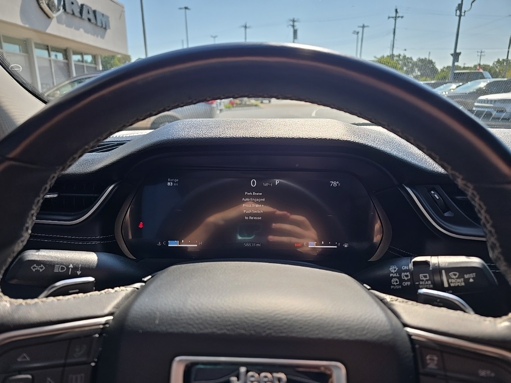 2021 Jeep Grand Cherokee Laredo photo 18