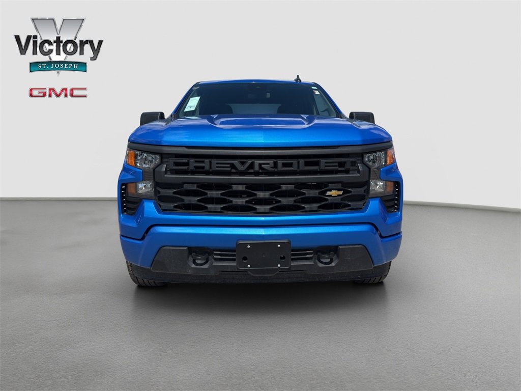 2025 Chevrolet Silverado 1500 photo 3