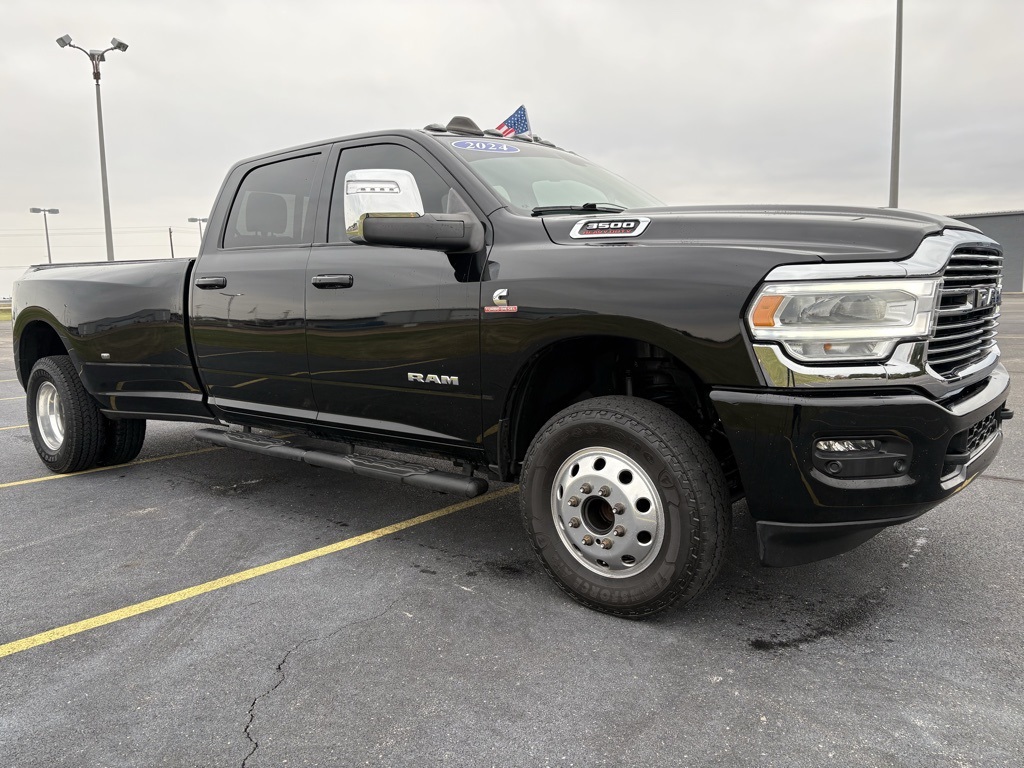 2024 Ram 3500 Laramie photo 3