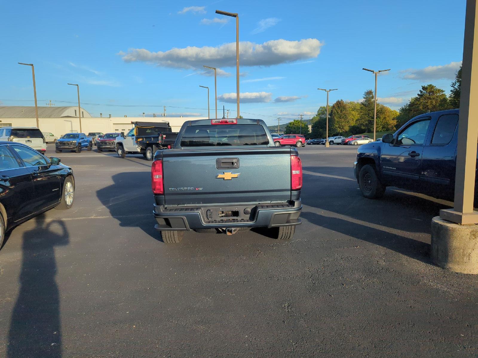 2019 Chevrolet Colorado Work Truck photo 2