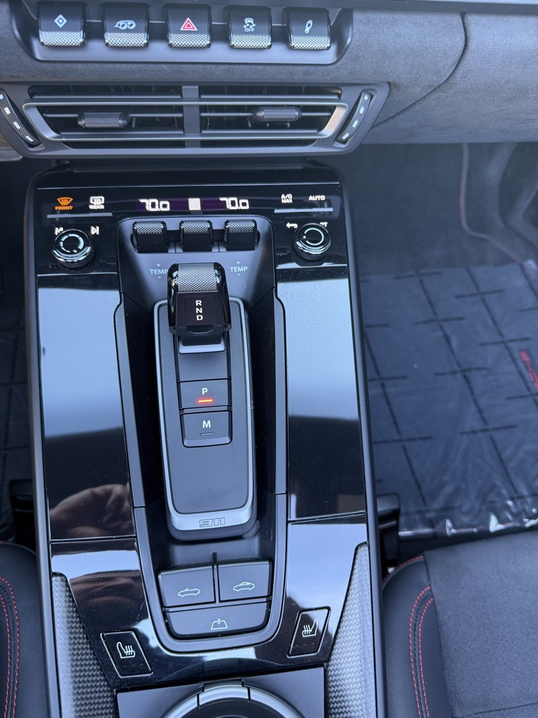 2023 Porsche 911 GTS photo 13