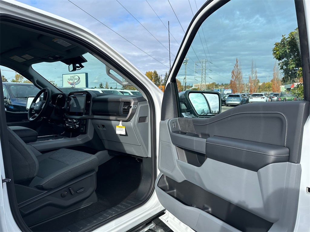 2024 Ford F-150 XLT photo 12