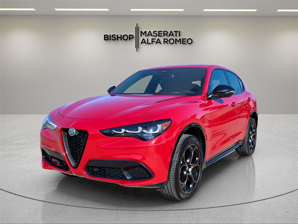 2025 Alfa Romeo Stelvio Sprint Base photo 3