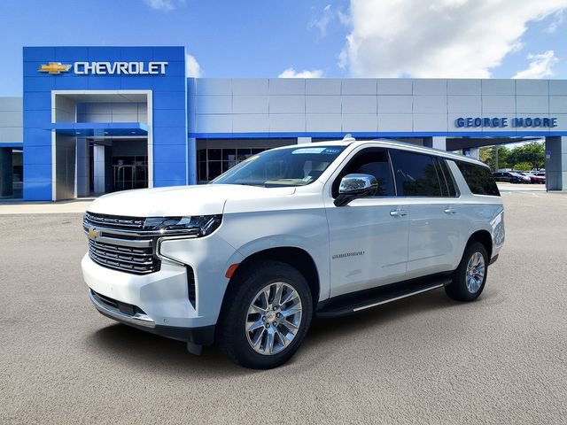 2024 Chevrolet Suburban Premier photo 3