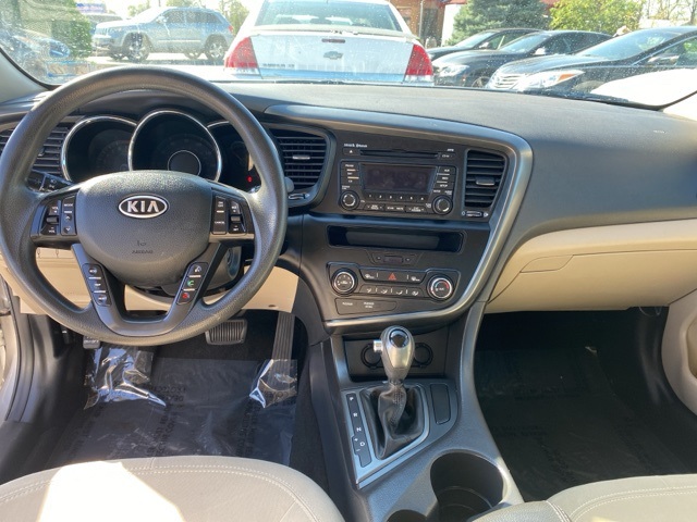 2011 Kia Optima LX photo 10