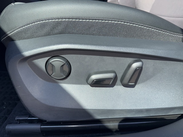 2022 Volkswagen Taos SE photo 13