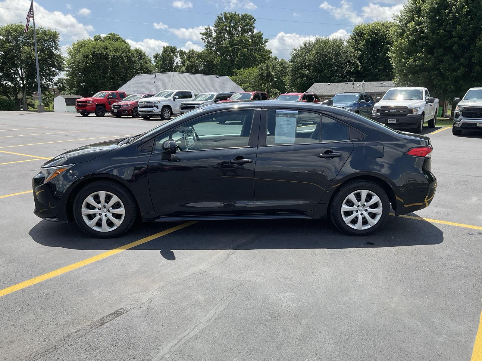 2021 Toyota Corolla LE photo 4