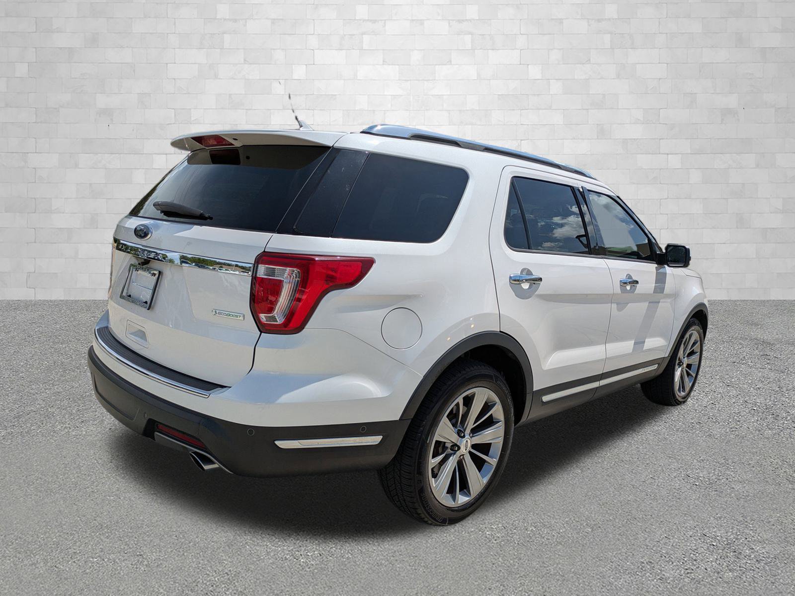 2018 Ford Explorer Limited photo 2
