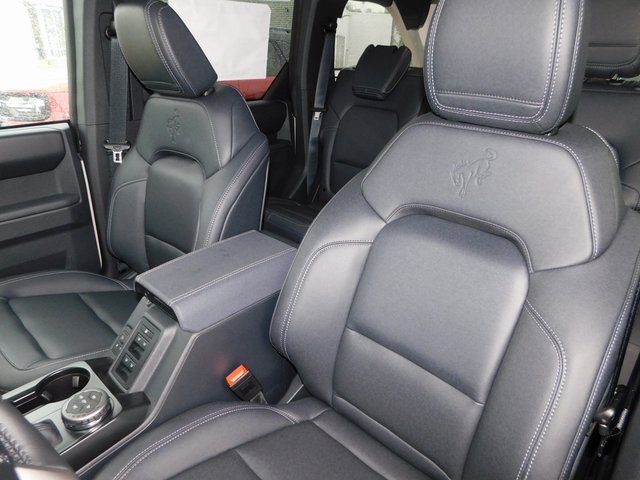 2025 Ford Bronco Badlands photo 13