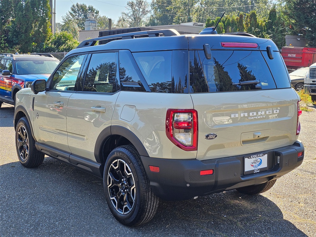 2025 Ford Bronco Sport Outer Banks photo 5