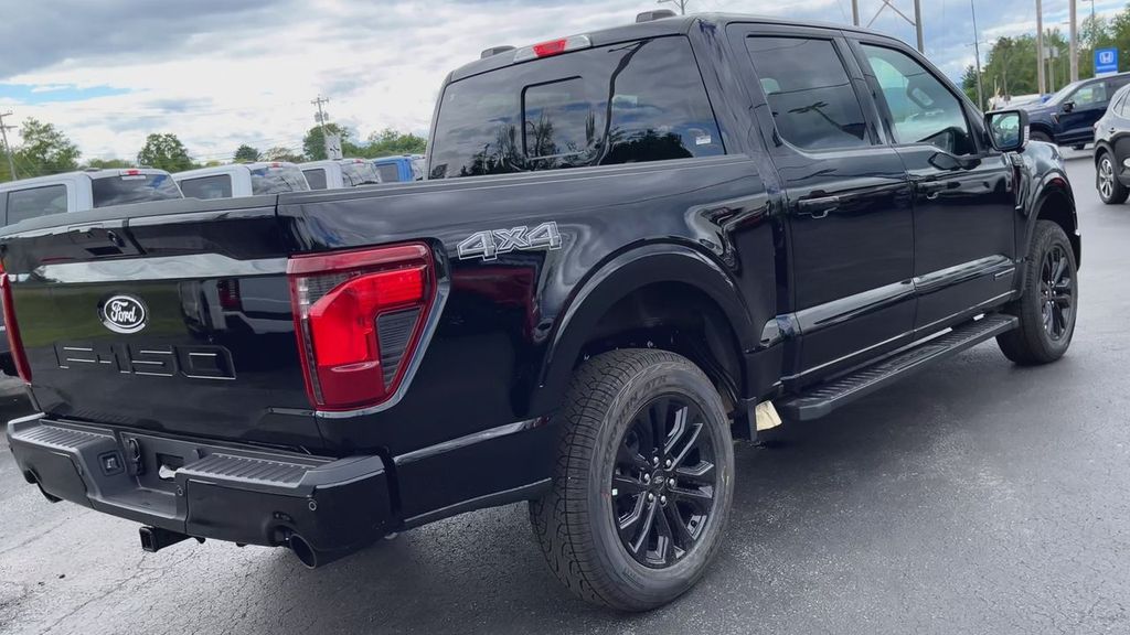 2025 Ford F-150 XLT photo 2