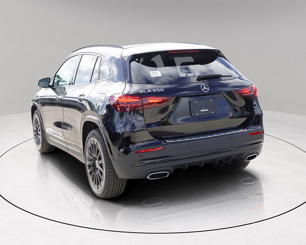 2025 Mercedes Benz GLA 250 photo 4