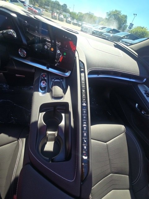 2024 Chevrolet Corvette Stingray 2LT photo 22