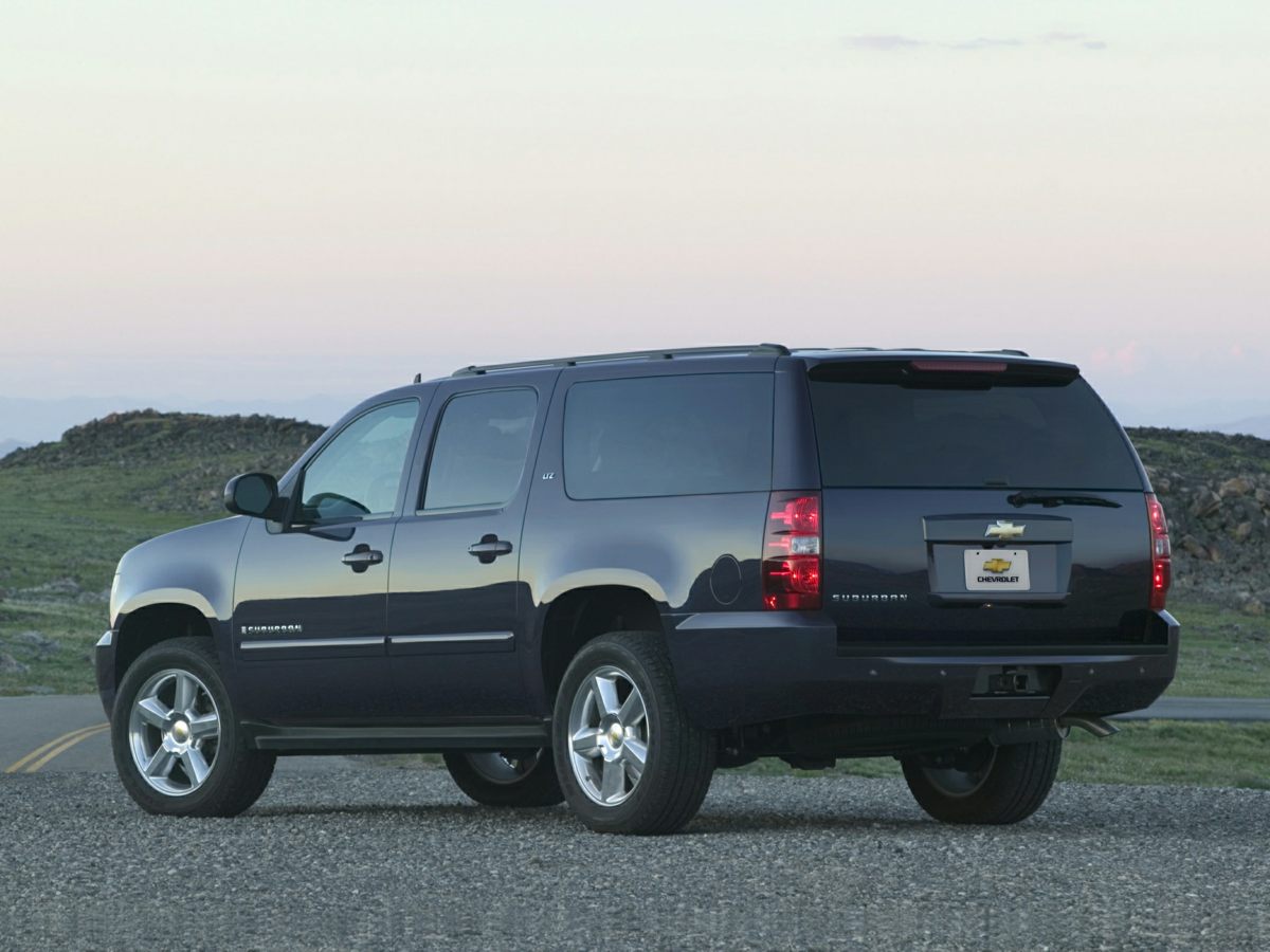 2011 Chevrolet Suburban LT's photo