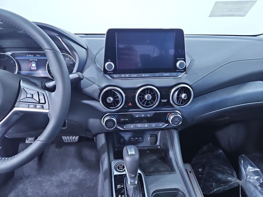 2025 Nissan Sentra SV photo 17