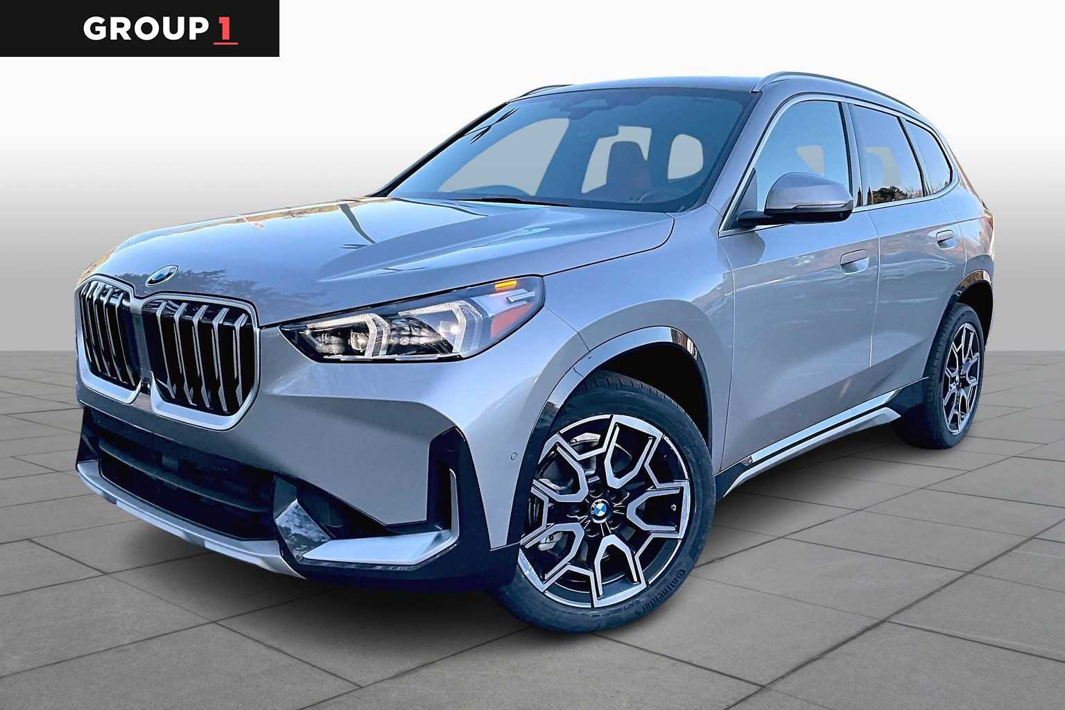 2025 BMW X1 28i's photo