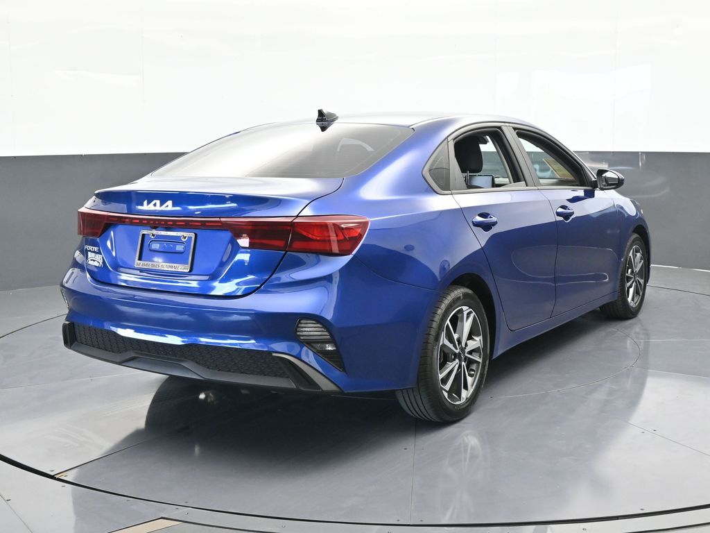 2022 Kia Forte LXS photo 5